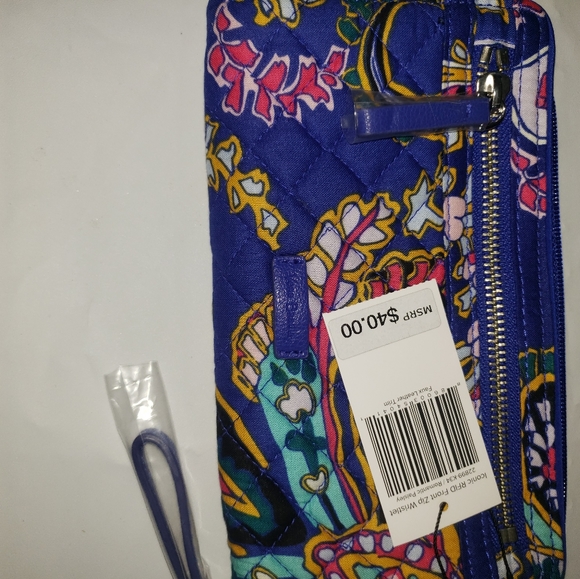Vera Bradley RFID Front Zip Wristlet "Romantic Paisley" - Picture 2 of 4